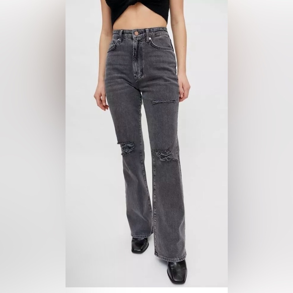 NWT Urban Outfitters BDG stretch high rise flare faded distressed jeans. Size 31
